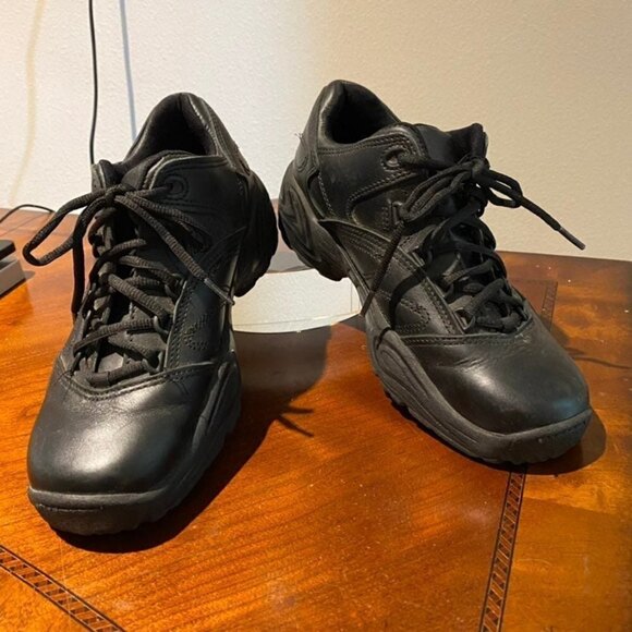WOMEN'S REEBOK BLACK ATHLETIC LEATHER OXFORD SOFT TOE SHOE USPS CERTIFIED SIZE 8 - Picture 1 of 11